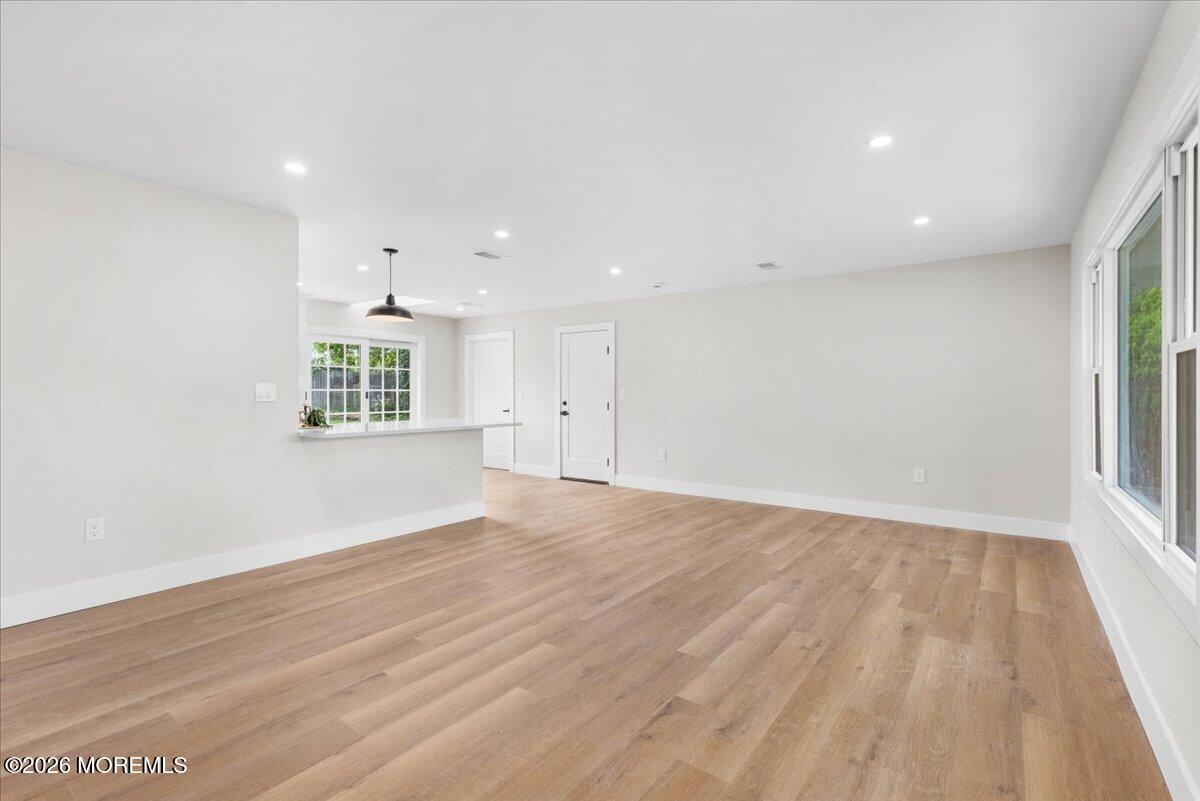 28 Fayette Lane Matawan NJ 07747