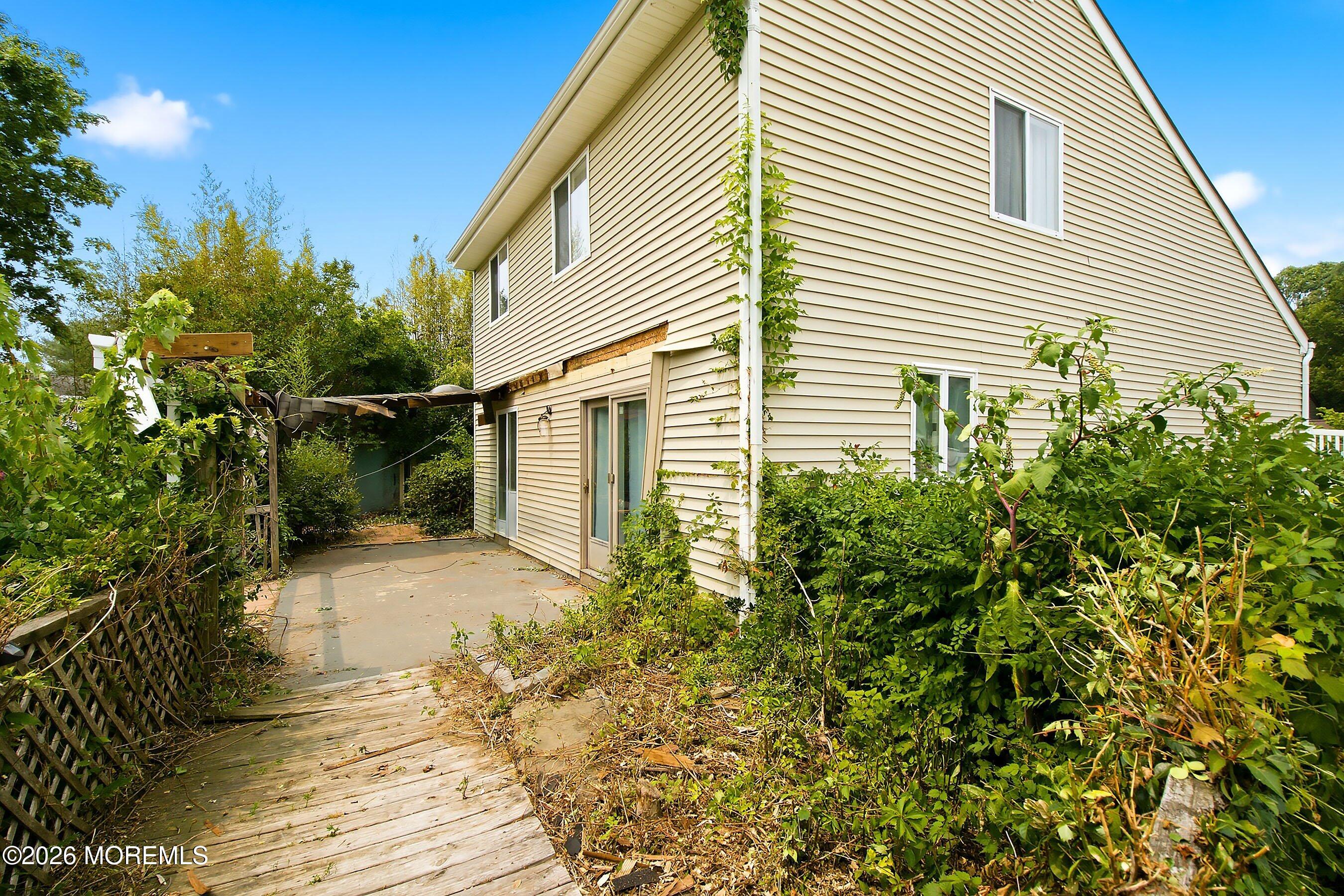 20 Deer Run Drive N Barnegat NJ 08005