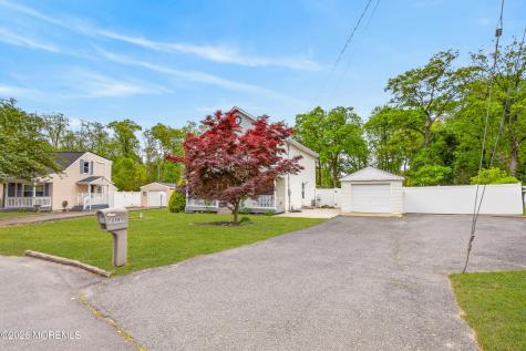 226 Sunset Lane Howell NJ 07731