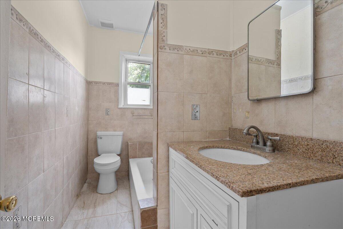 76 Peach Street Tinton Falls NJ 07724