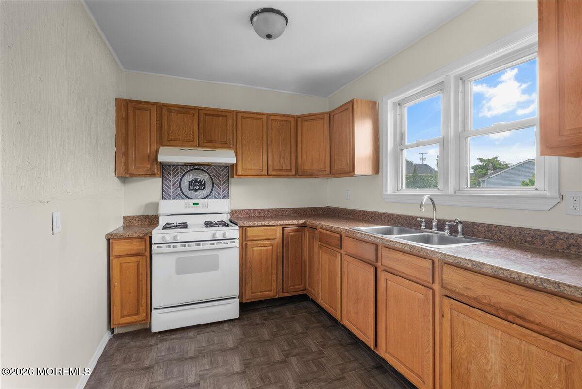 76 Peach Street Tinton Falls NJ 07724