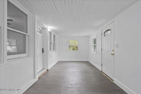 76 Peach Street Tinton Falls NJ 07724