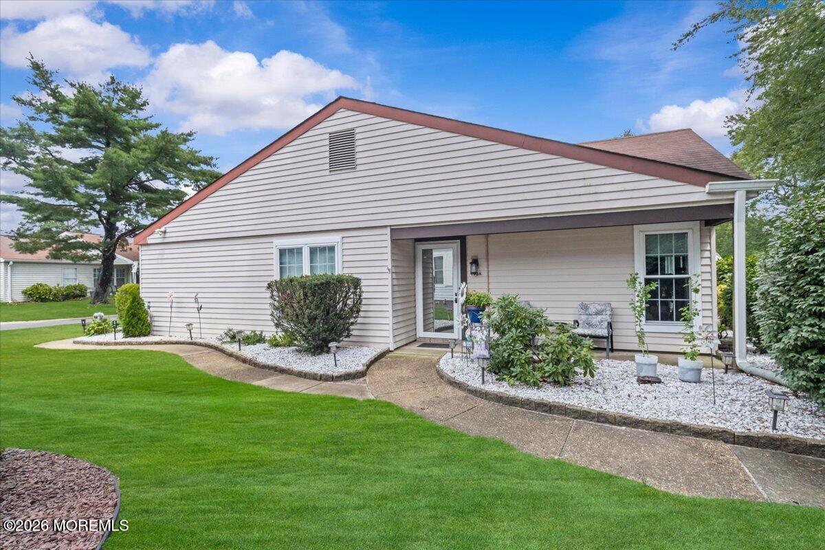 492 A New Castle Court Manchester NJ 08759