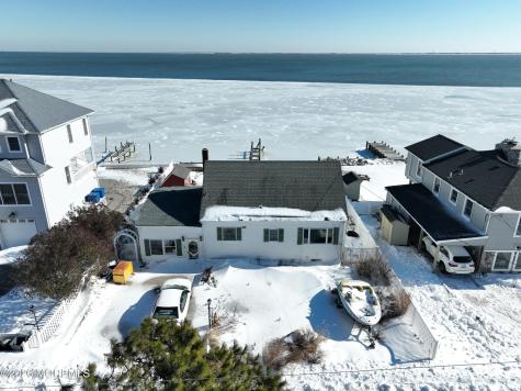 18 High Tide Drive Waretown NJ 08758