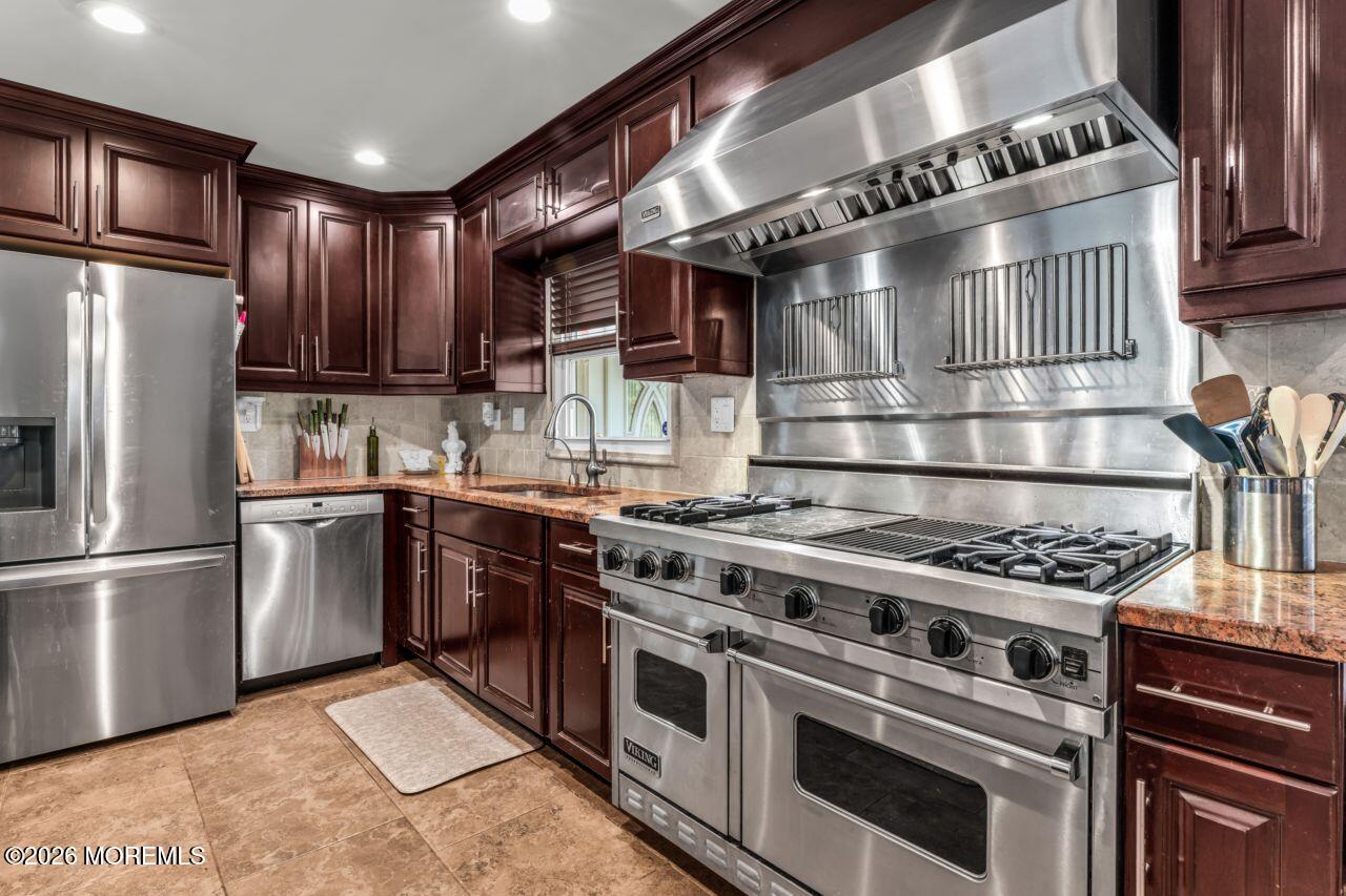 3 Woodford Lane Manalapan NJ 07726