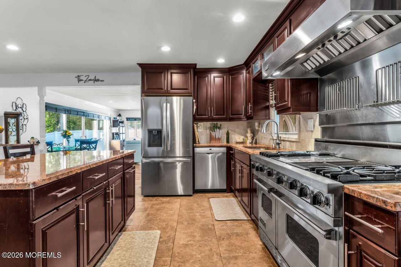3 Woodford Lane Manalapan NJ 07726