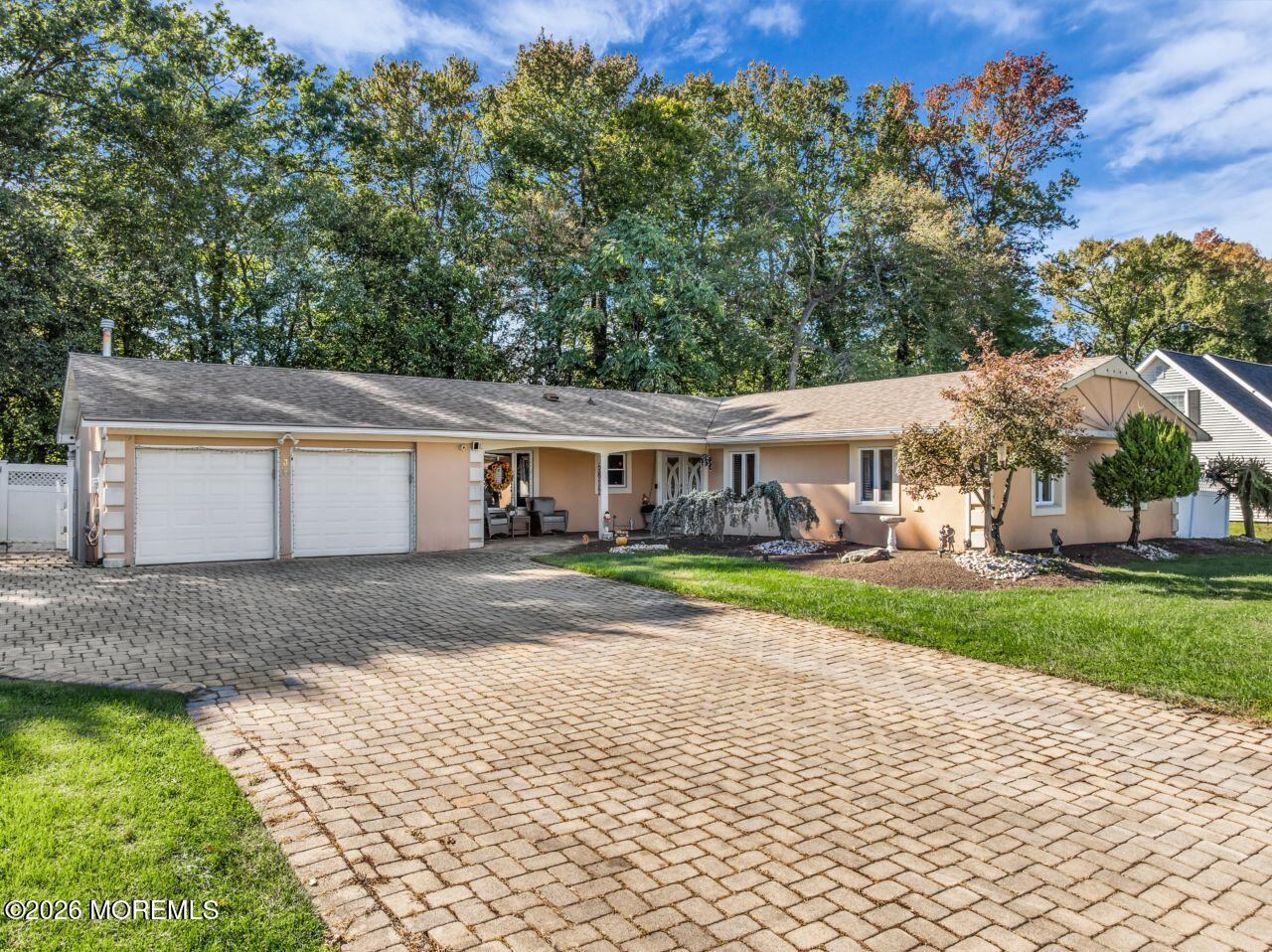 3 Woodford Lane Manalapan NJ 07726