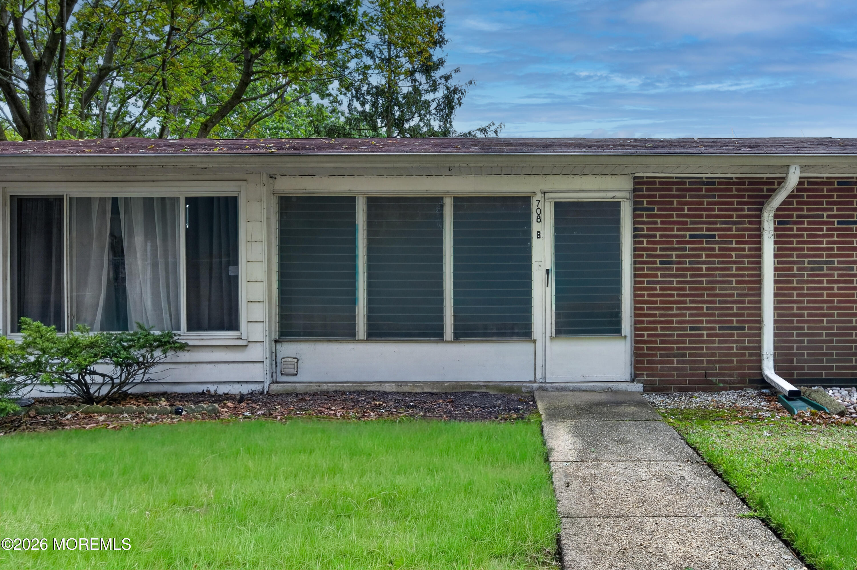 708B Plymouth Drive Lakewood NJ 08701