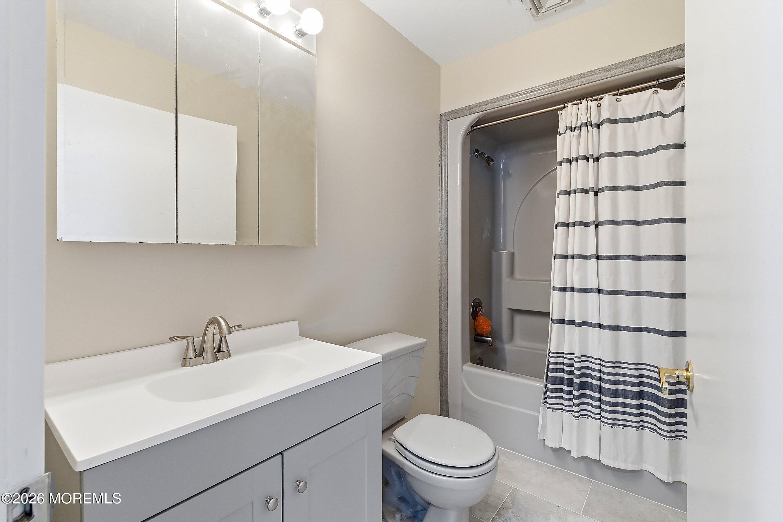1548 Longboat Avenue Beachwood NJ 08722