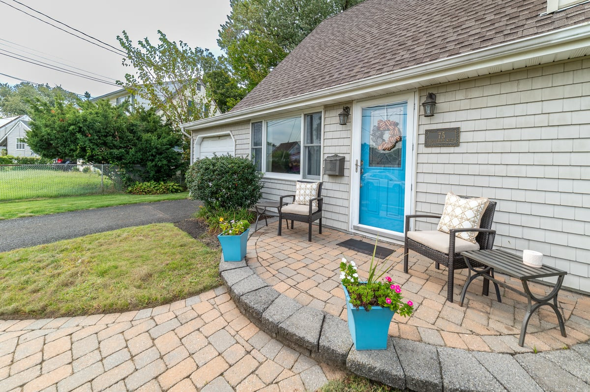 75 Boulevard W Keyport NJ 07735