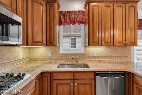 442 Monticello Lane Lakewood NJ 08701