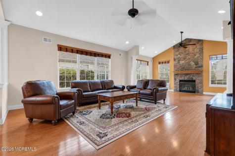442 Monticello Lane Lakewood NJ 08701