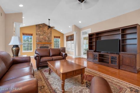 442 Monticello Lane Lakewood NJ 08701