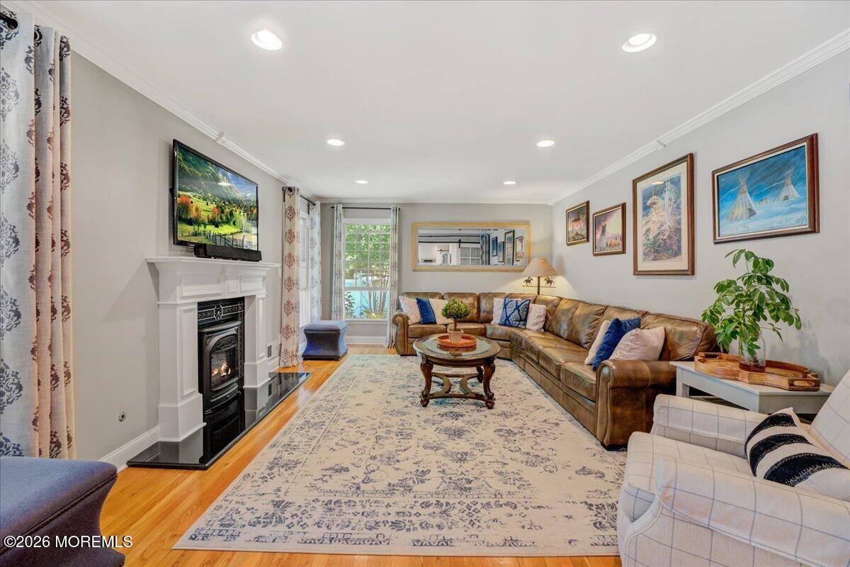 5 Trotter Terrace Belford NJ 07718