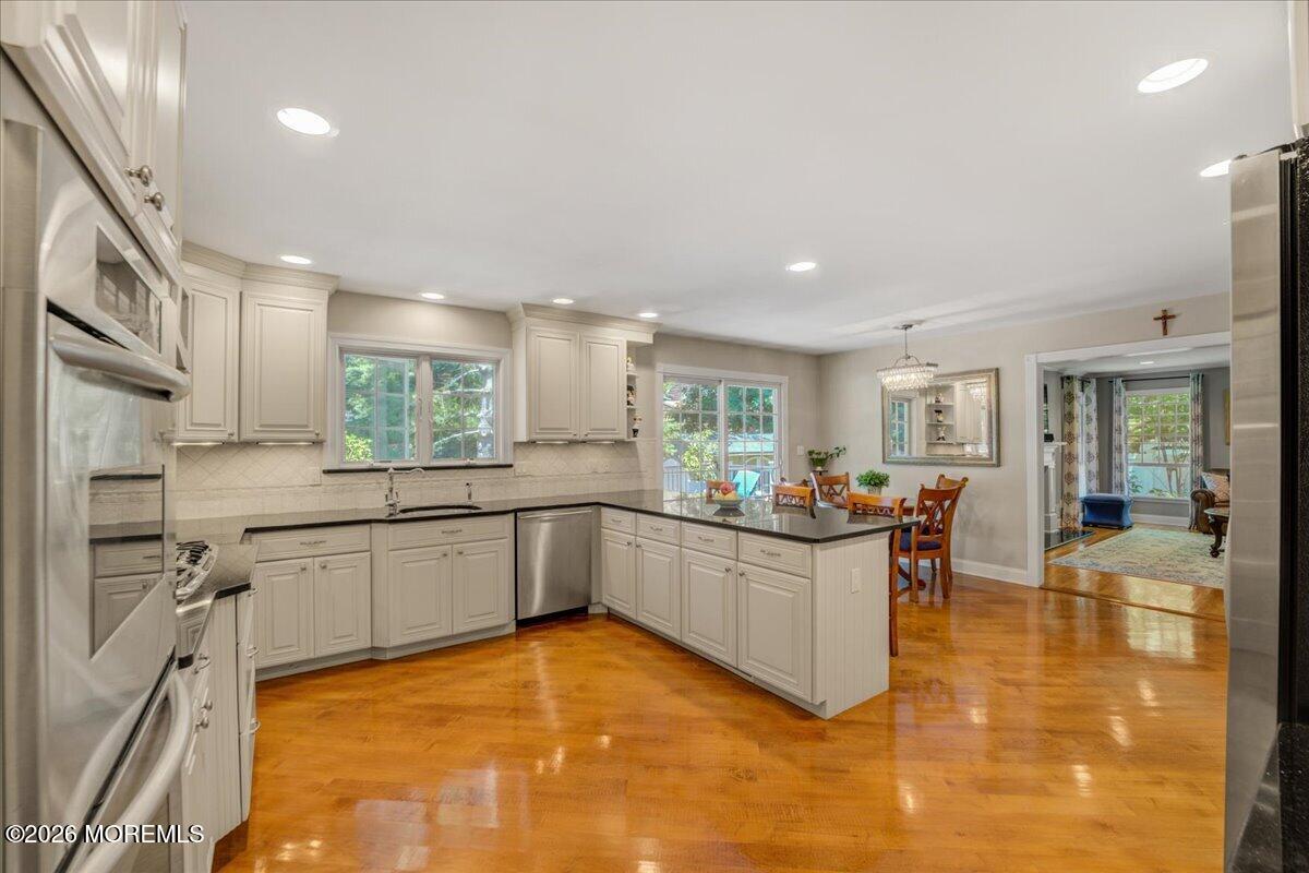 5 Trotter Terrace Belford NJ 07718