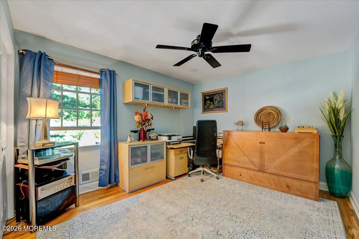 5 Trotter Terrace Belford NJ 07718