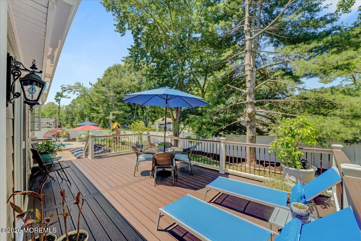 5 Trotter Terrace Belford NJ 07718