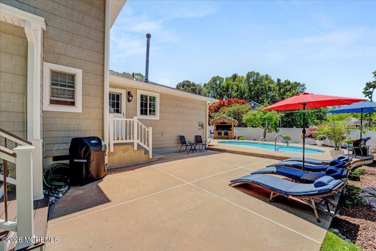 5 Trotter Terrace Belford NJ 07718