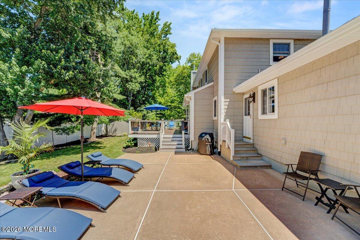 5 Trotter Terrace Belford NJ 07718