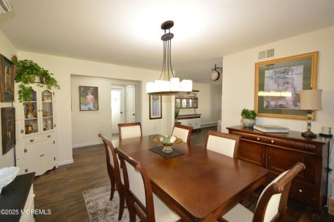 29 Saint Paul Place Manchester NJ 08759