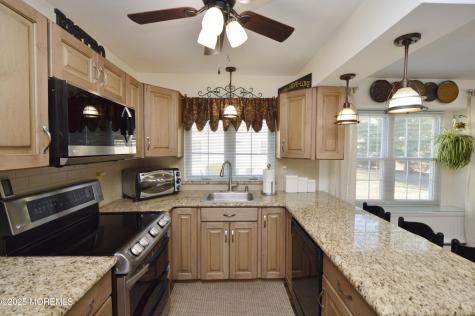 29 Saint Paul Place Manchester NJ 08759