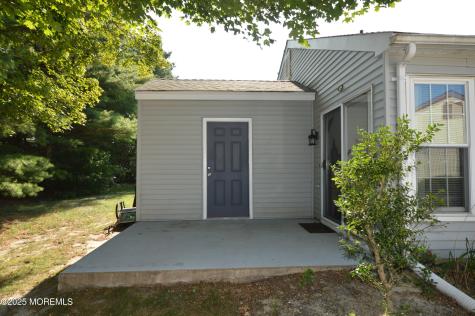 29 Saint Paul Place Manchester NJ 08759