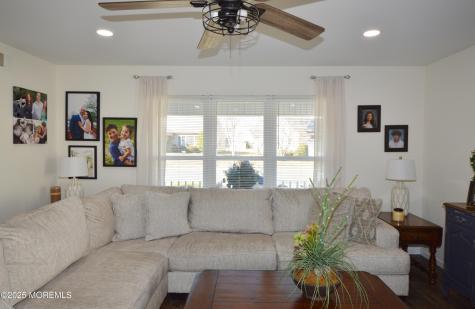 29 Saint Paul Place Manchester NJ 08759