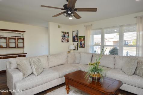 29 Saint Paul Place Manchester NJ 08759