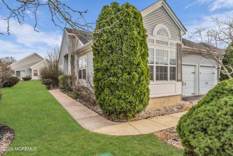 28 Florence Drive Manchester NJ 08759