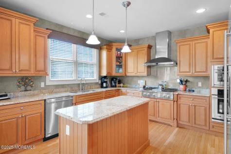 2 Hazelwood Terrace Tinton Falls NJ 07724