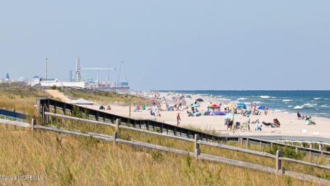 32 9th Lane Seaside Park NJ 08752
