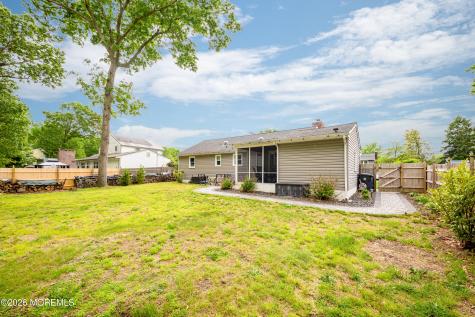 7 Boxwood Terrace Toms River NJ 08755