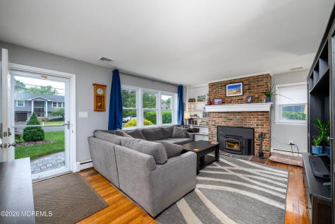 7 Boxwood Terrace Toms River NJ 08755