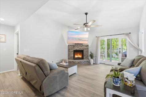961 Buccaneer Lane Manahawkin NJ 08050