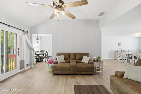 961 Buccaneer Lane Manahawkin NJ 08050