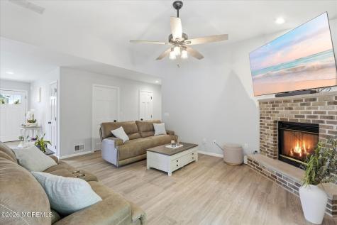 961 Buccaneer Lane Manahawkin NJ 08050