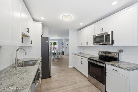 961 Buccaneer Lane Manahawkin NJ 08050