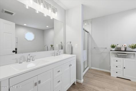961 Buccaneer Lane Manahawkin NJ 08050
