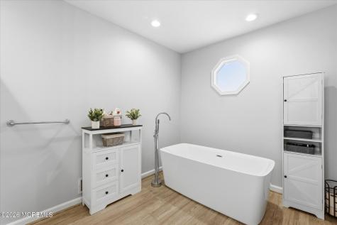 961 Buccaneer Lane Manahawkin NJ 08050