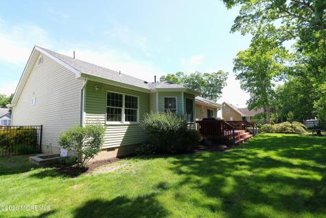 961 Buccaneer Lane Manahawkin NJ 08050