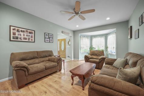 156 Myrtle Avenue Belford NJ 07718