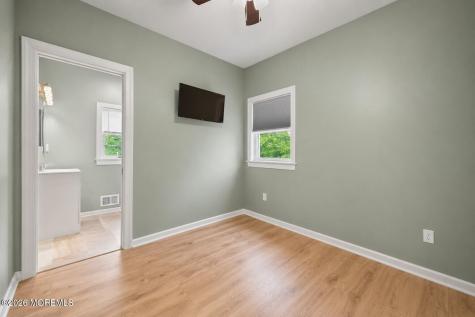 156 Myrtle Avenue Belford NJ 07718