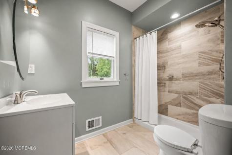 156 Myrtle Avenue Belford NJ 07718