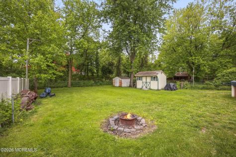 156 Myrtle Avenue Belford NJ 07718