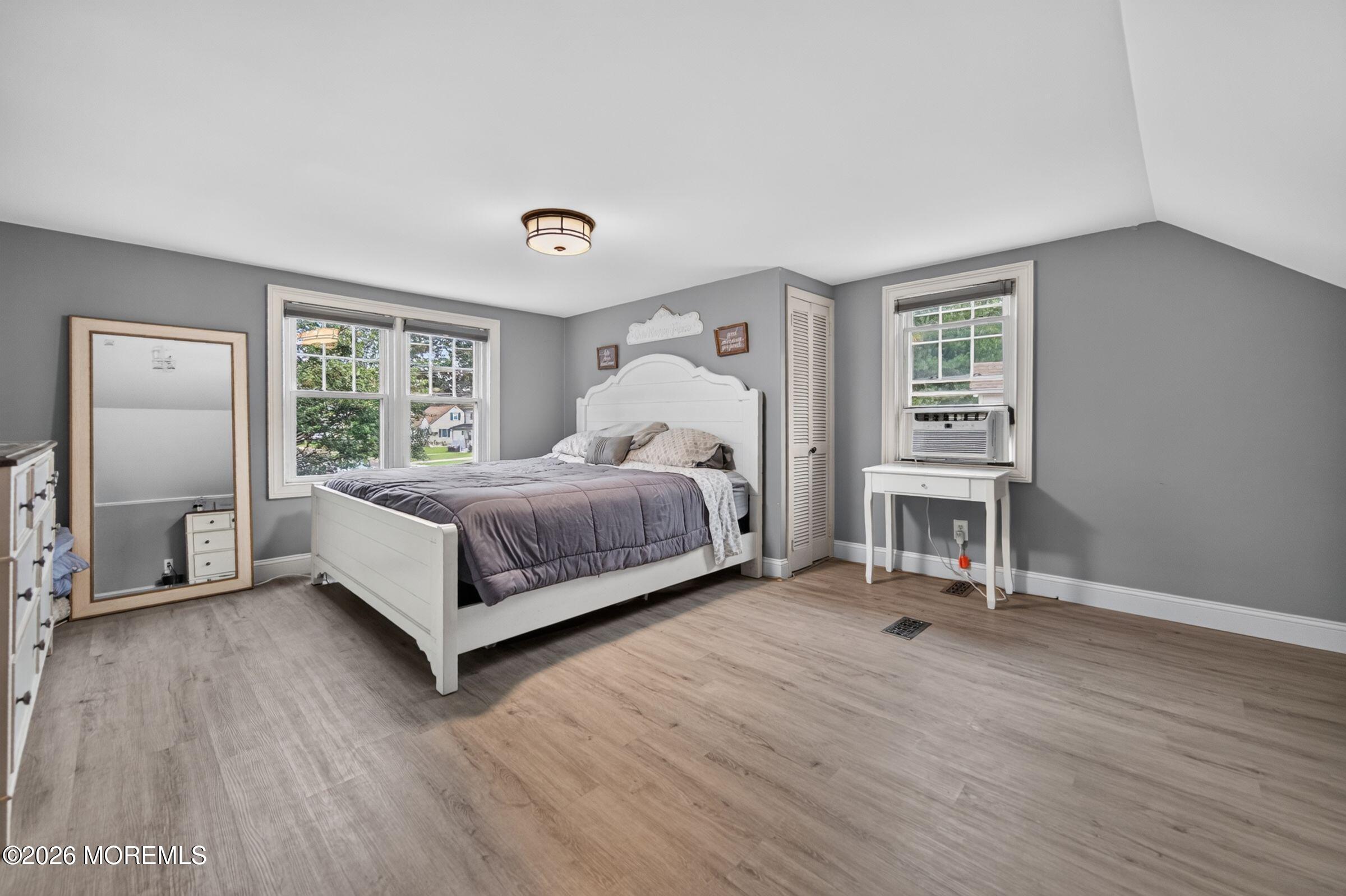 61 Alameda Court Shrewsbury Boro NJ 07702