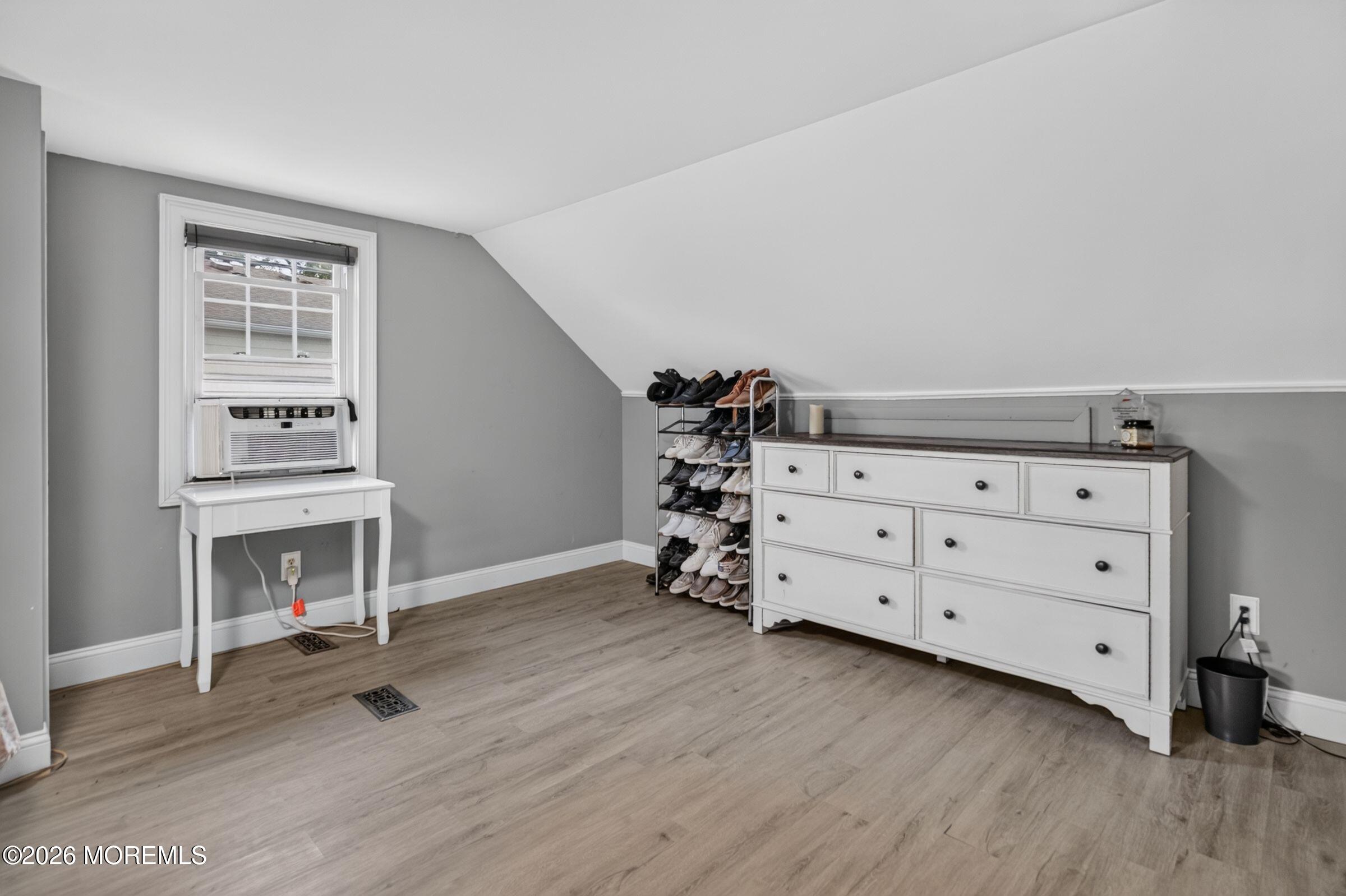 61 Alameda Court Shrewsbury Boro NJ 07702
