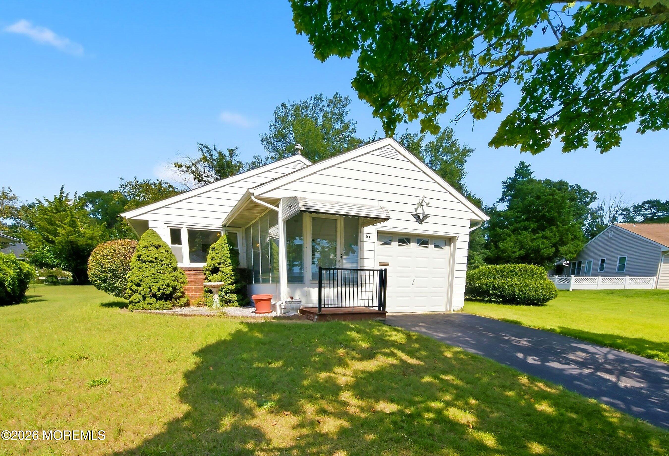 65 Sunflower Lane Toms River NJ 08755