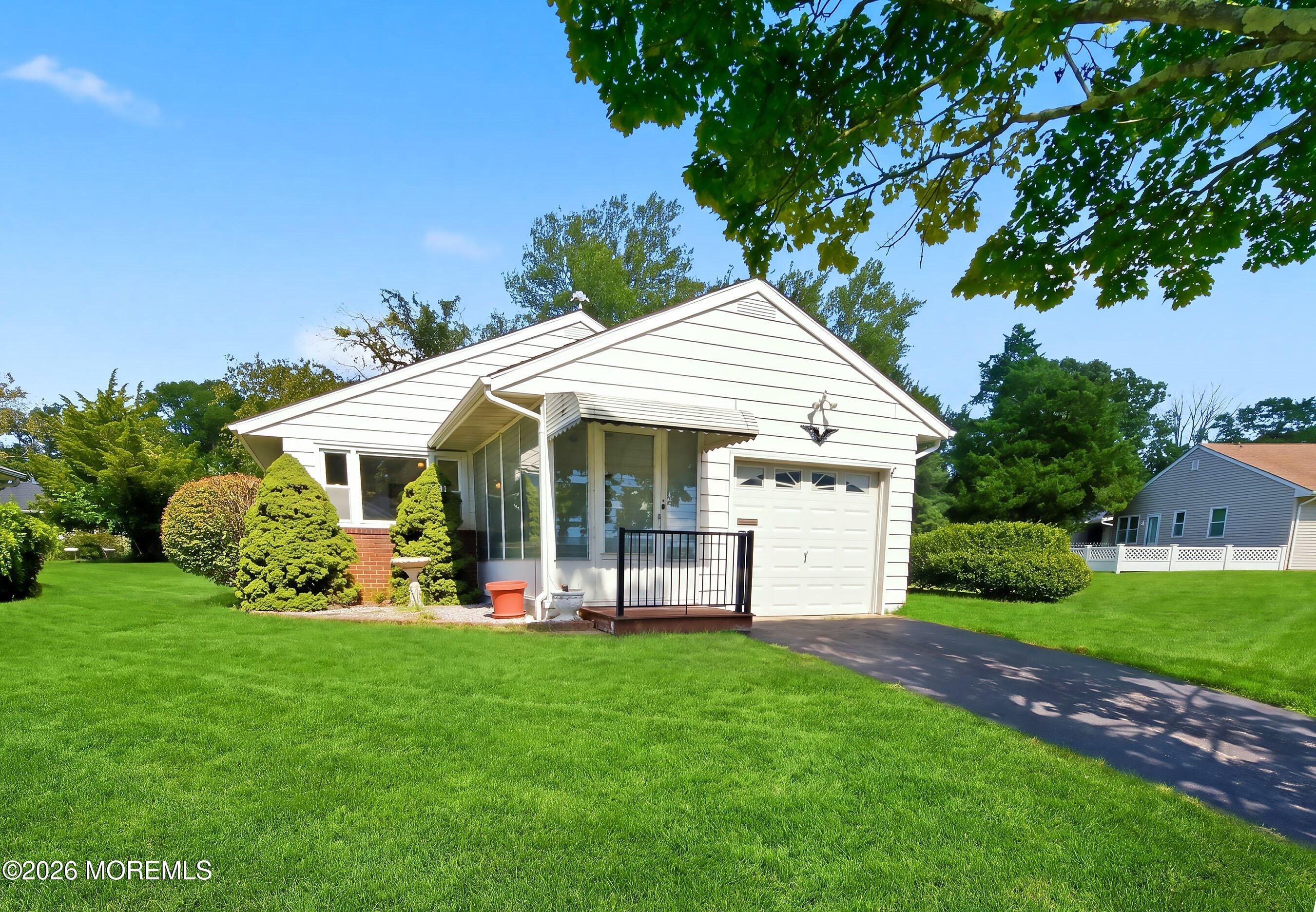 65 Sunflower Lane Toms River NJ 08755
