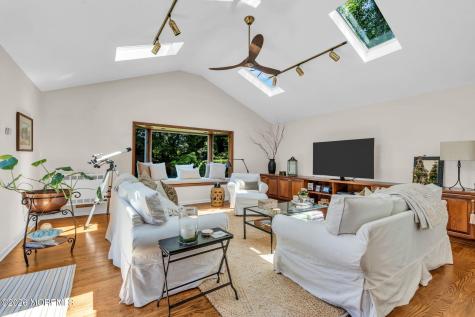 90 Queens Drive S Little Silver NJ 07739
