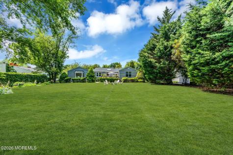 90 Queens Drive S Little Silver NJ 07739